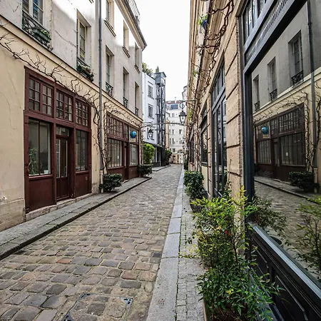 Veeve - Modern By The Marais